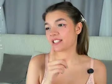 Freechat linettedennett on Chaturbate