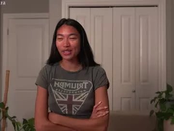 Freechat littlemiss_kira on Chaturbate