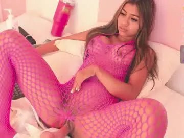 Freechat luna_cute_2 on Chaturbate