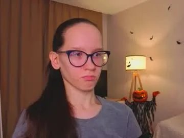 Freechat lynettebails on Chaturbate