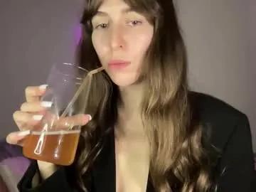 Freechat maroonaaa on Chaturbate