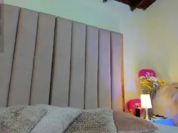 Freechat milan_ebony on Chaturbate