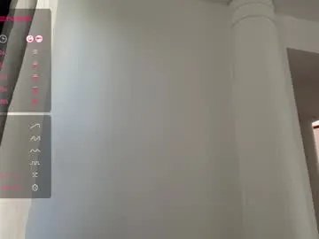 Freechat missdomino_ on Chaturbate