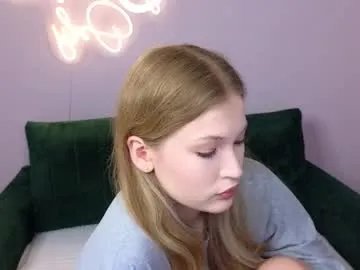 nanami_v02 on Chaturbate