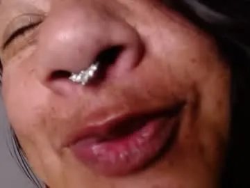 Freechat naughtyhotsquirt on Chaturbate