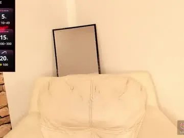 ninacollinss1 on Chaturbate 