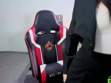 Private pauline_flo on Chaturbate