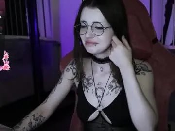 Freechat prettybones on Chaturbate