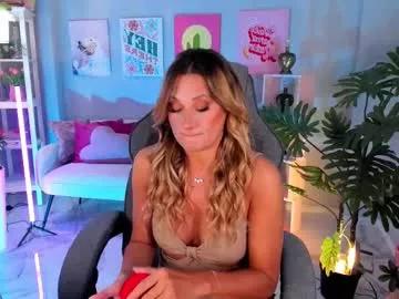sarahholly on Chaturbate 