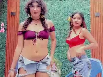 Freechat selenareyess on Chaturbate