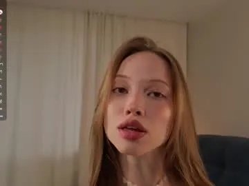 sunnivagaillard on Chaturbate