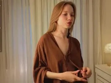 sunnivagaillard on Chaturbate