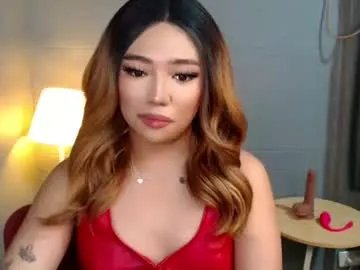 trexie_fucks15 on Chaturbate