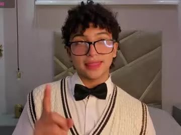 Freechat valentin0_3 on Chaturbate