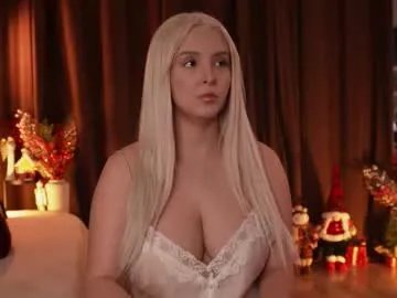 victoriamorrone on Chaturbate