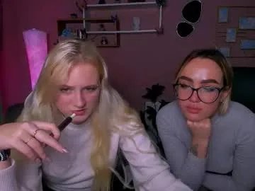 Freechat your_bunny12 on Chaturbate