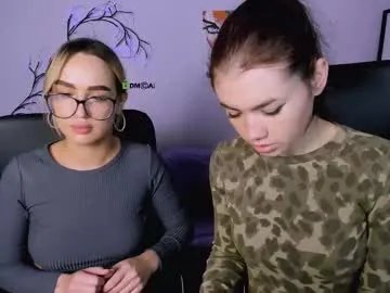 Freechat your_bunny12 on Chaturbate