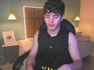 alejandro_lombardo on Flirt4Free 