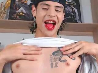 charlie_tomsom on Flirt4Free 