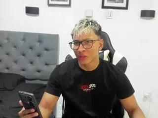 chriss_jones on Flirt4Free 