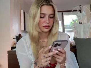 maci_reynolds on Flirt4Free 