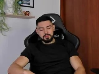 Offline tristan_colt on Flirt4Free