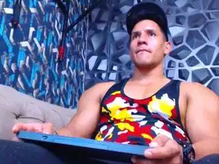 viktor_herrera on Flirt4Free 