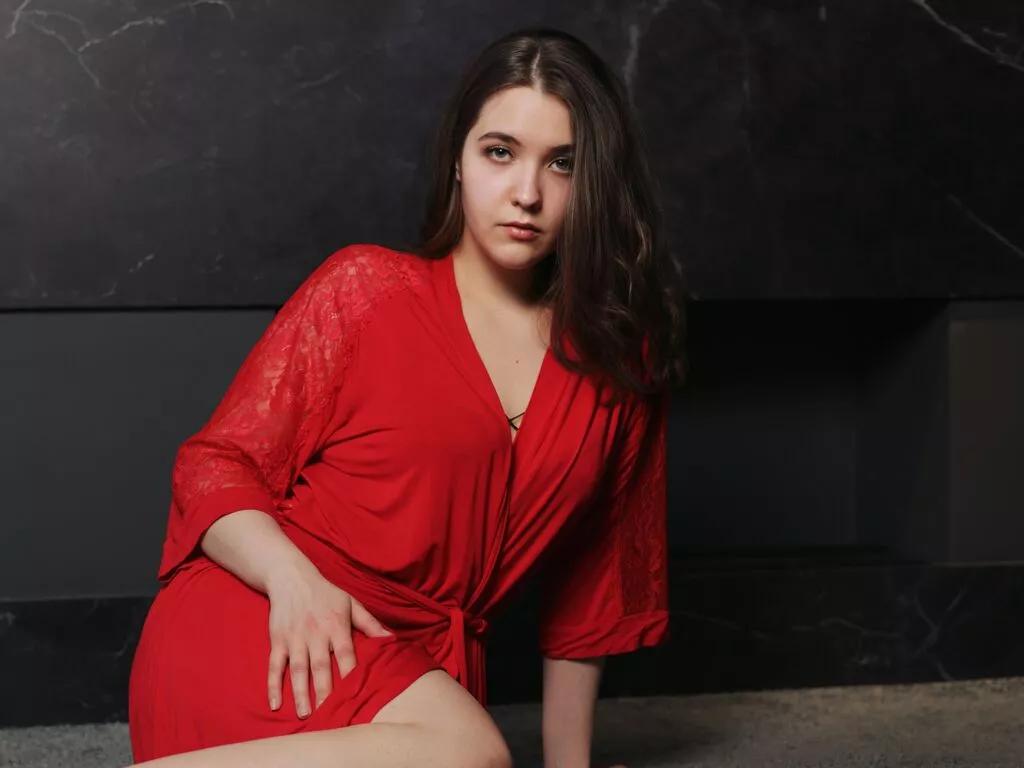 YunaDiaz on LiveJasmin 