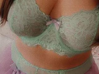 BUSTYSQUIRTERXX on Streamate 
