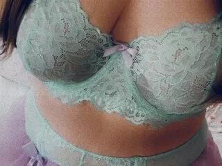 BUSTYSQUIRTERXX on Streamate 