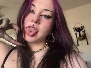 Offline KittenNoire on Streamate