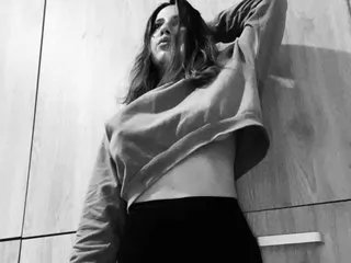 Offline luna0102 on Streamate