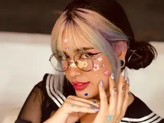 Offline MaddyeWaves on Streamate