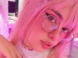 Offline MaddyeWaves on Streamate