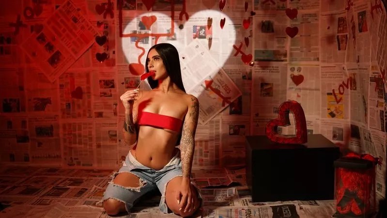 Offline SharonLyn on Streamate