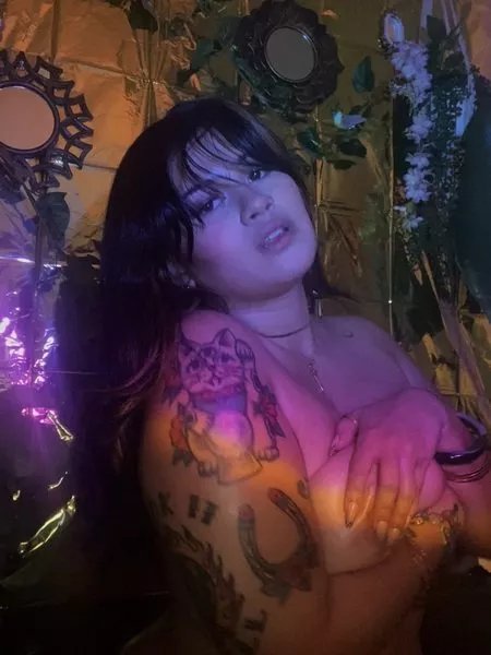 Offline SophiaBailey on Streamate