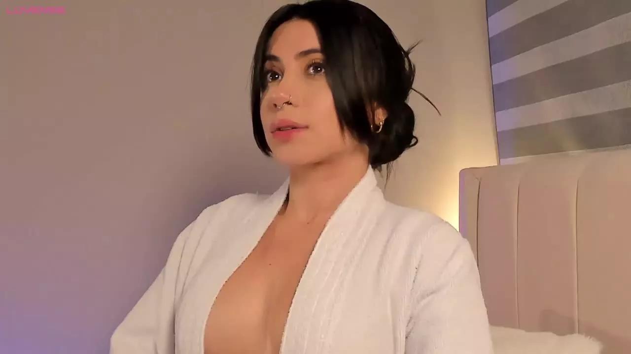 Leila_Carteer on Streamray 