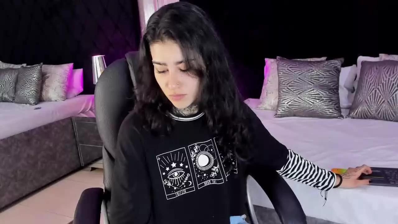 MarcelineWoods on Streamray 