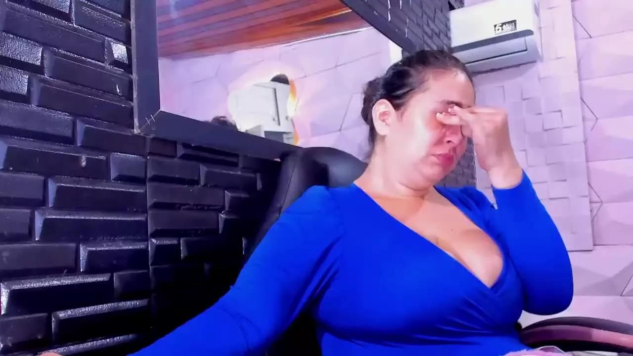 Valentina_Coba on Streamray 