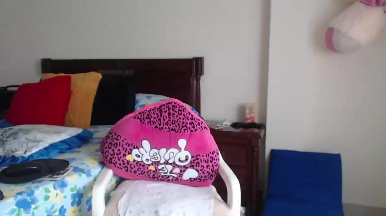 VioletaWeigel on Streamray 