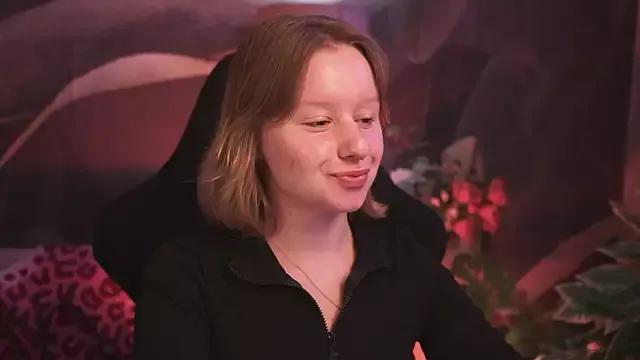 AdeleLoomis on StripChat 