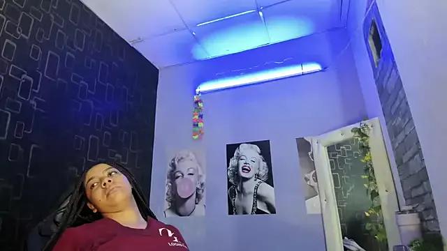 Alika01 on StripChat 