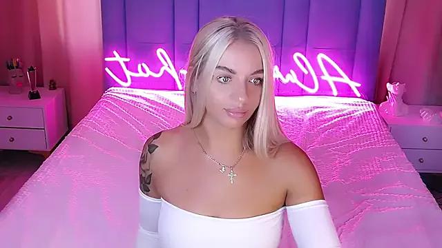 AllwaysHotJ on StripChat 