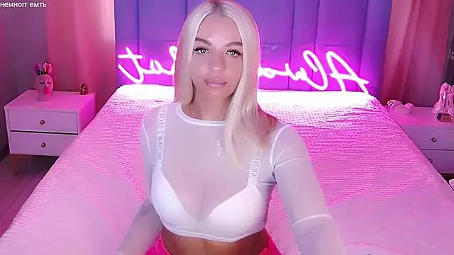 AllwaysHotJ on StripChat 