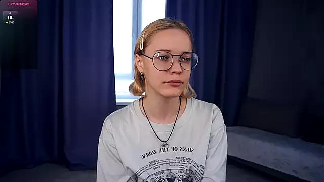 EdaKirkIin on StripChat 