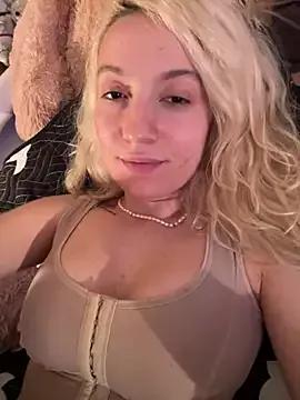 Ella_Charm on StripChat 