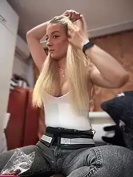 Ella_Charm on StripChat 