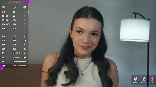 ElwynaBalle on StripChat 