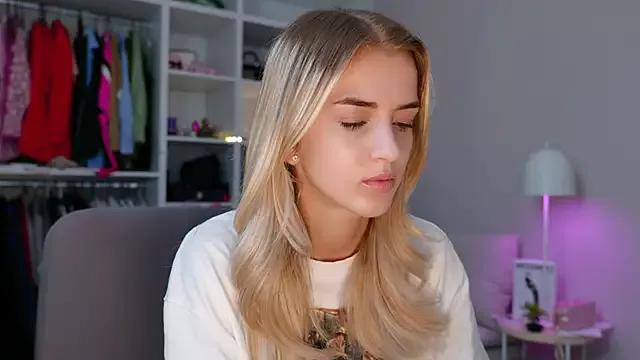Entia on StripChat 
