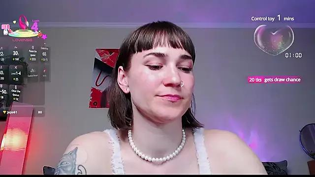 FoxRineHelen on StripChat 